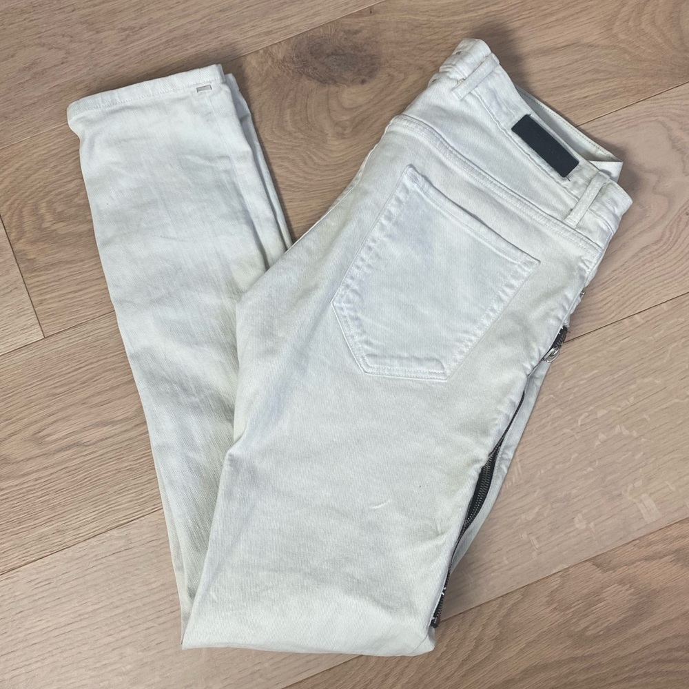 Mr. Completely - image 2